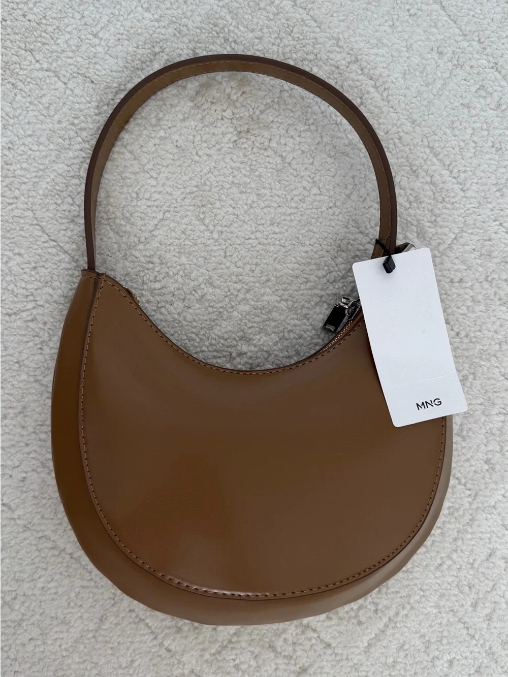 NWT Mango Oval Short Handle Bag